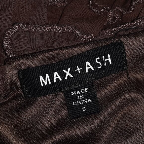 Max & Ash - Picture 6 of 6